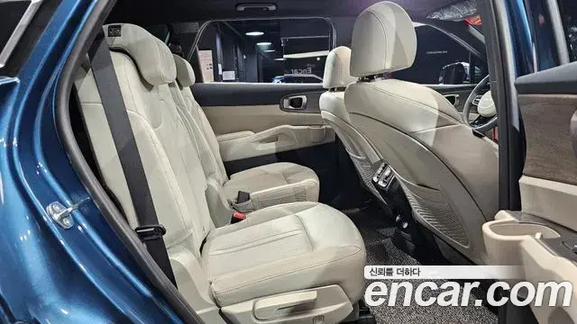 Kia Sorento 2023 — Фото 12/20