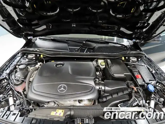 Mercedes-Benz GLA-Class 2019 — Photo 10/20