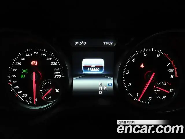 Mercedes-Benz GLA-Class 2019 — Photo 16/20