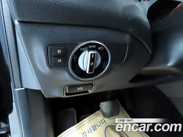 Mercedes-Benz GLA-Class 2019 — Photo 7/20