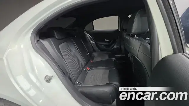 Mercedes-Benz A-Class 2020 — ფოტო 4/20