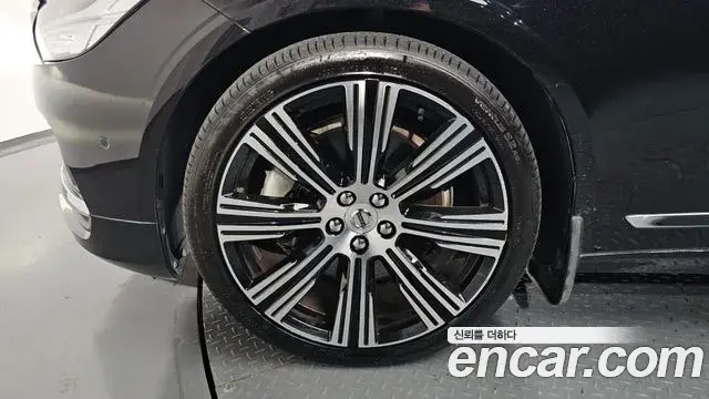 Volvo S90 2023 — Фото 4/20