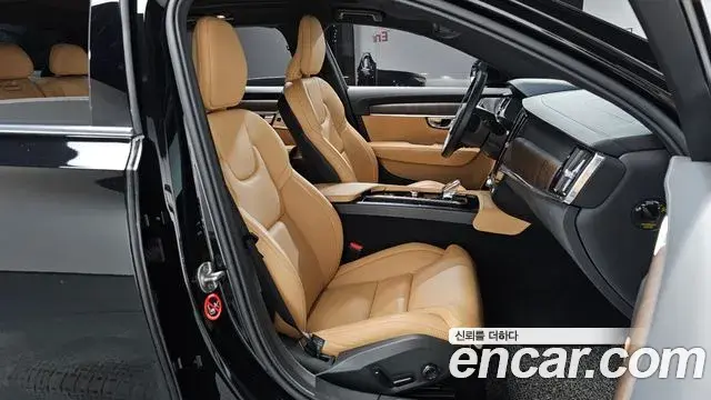 Volvo S90 2023 — Фото 9/20