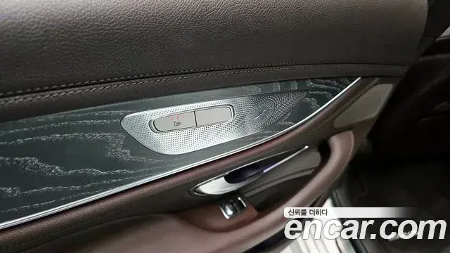 Mercedes-Benz CLS-Class 2020 — Фото 17/20