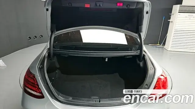 Mercedes-Benz E-Class 2020 — ფოტო 12/20