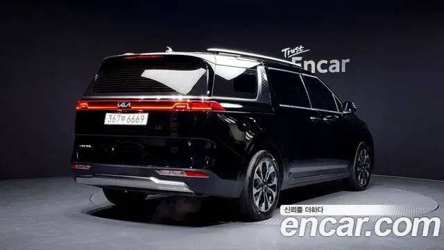 Kia Carnival 2022 — Фото 1/20