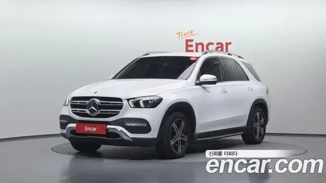 Mercedes-Benz GLE-Class 2019 — Photo 1/20