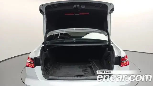 Audi A6 2021 — Şəkil 14/20