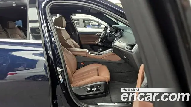 BMW X6 2021 — Photo 16/20