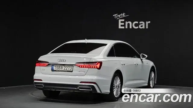 Audi A6 2021 — ფოტო 8/20