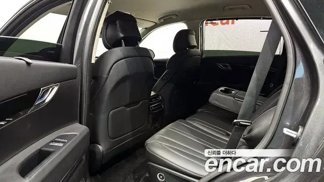 Genesis GV80 2022 — ფოტო 15/20