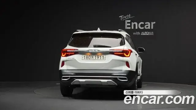 Kia Seltos 2022 — Şəkil 16/20