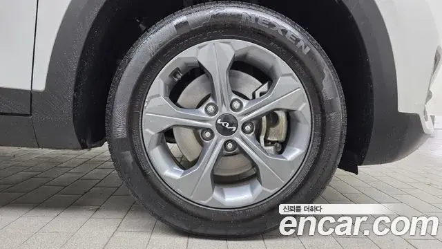 Kia Seltos 2022 — Şəkil 12/20