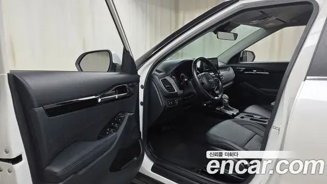 Kia Seltos 2022 — Şəkil 17/20