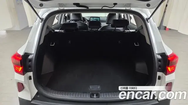 Kia Seltos 2022 — Şəkil 11/20