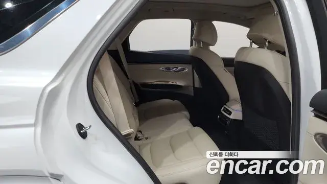 Genesis GV70 2021 — Şəkil 20/20