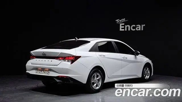 Hyundai The New Avante Hybrid 2022 — ფოტო 6/23