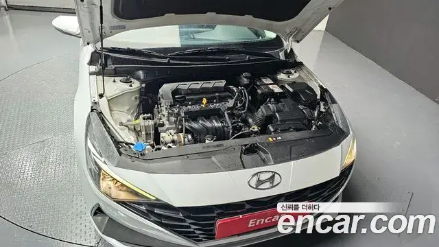Hyundai The New Avante Hybrid 2022 — ფოტო 20/23