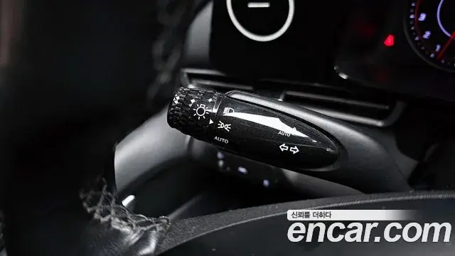 Hyundai The New Avante Hybrid 2022 — ფოტო 16/23