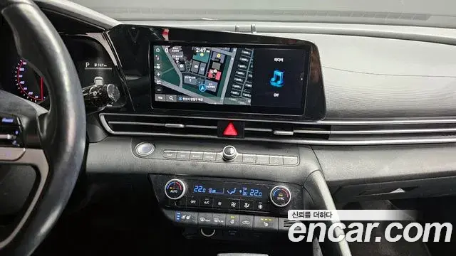 Hyundai The New Avante Hybrid 2022 — ფოტო 18/23