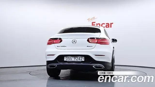 Mercedes-Benz GLC-Class 2018 — Şəkil 11/20