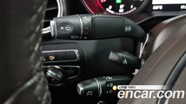 Mercedes-Benz GLC-Class 2018 — Şəkil 16/20