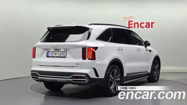 Kia Sorento 2022 — Фото 2/20