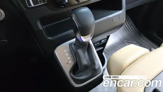 Hyundai Staria 2024 — Şəkil 2/20
