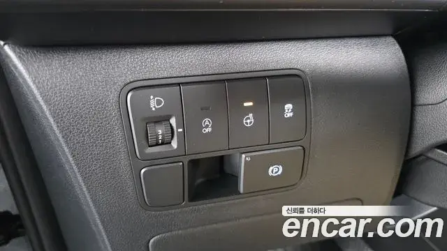 Hyundai Staria 2024 — Şəkil 17/20