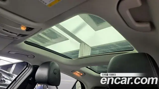 Mercedes-Benz GLA-Class 2018 — Şəkil 18/20