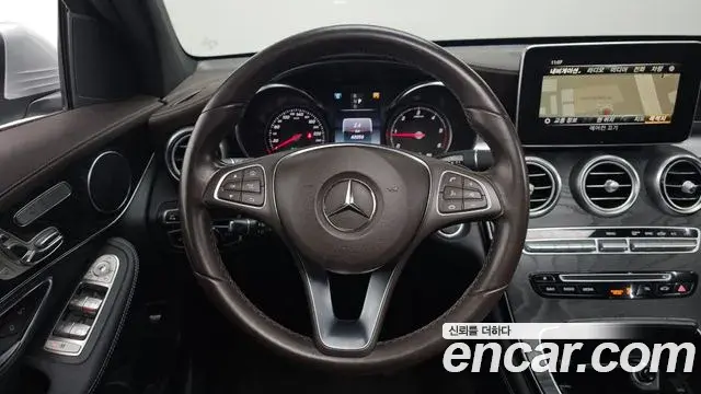 Mercedes-Benz GLC-Class 2018 — Фото 13/20