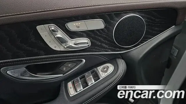 Mercedes-Benz GLC-Class 2018 — Фото 18/20