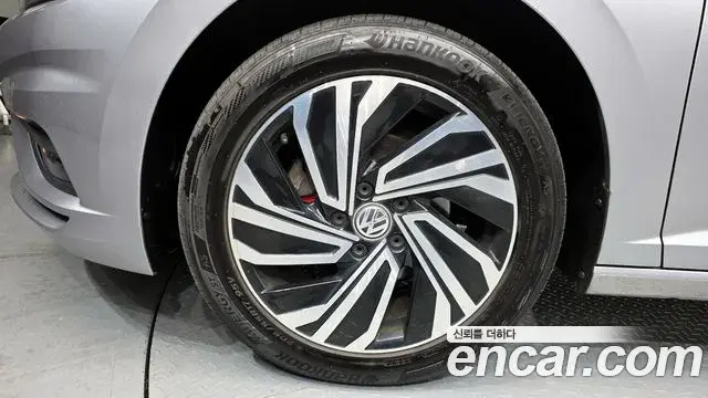 Volkswagen Jetta 2020 — ფოტო 20/20