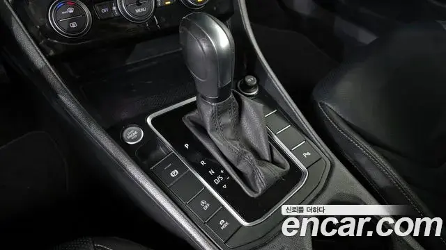 Volkswagen Jetta 2020 — ფოტო 17/20