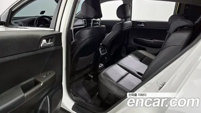 Kia Sportage The Bold 2018 — Photo 17/20