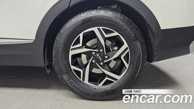 Kia Sportage 2022 — ფოტო 4/20