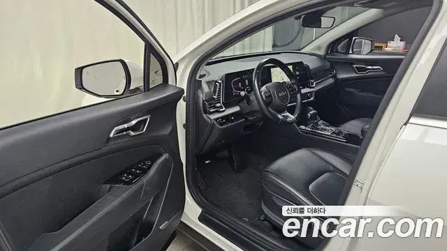 Kia Sportage 2022 — ფოტო 15/20