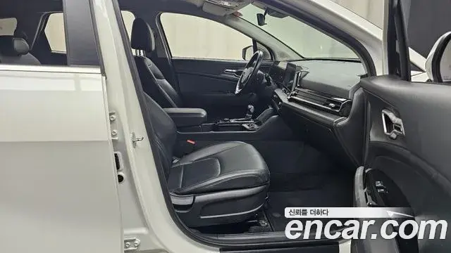 Kia Sportage 2022 — ფოტო 14/20
