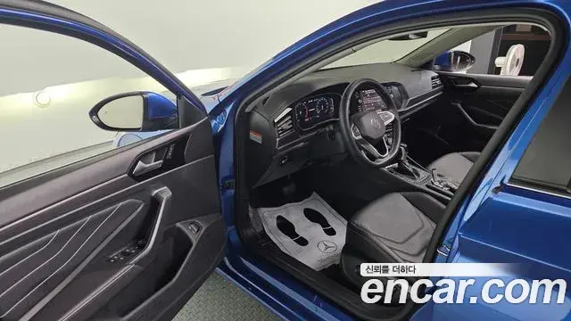Volkswagen Jetta 2024 — Şəkil 6/20