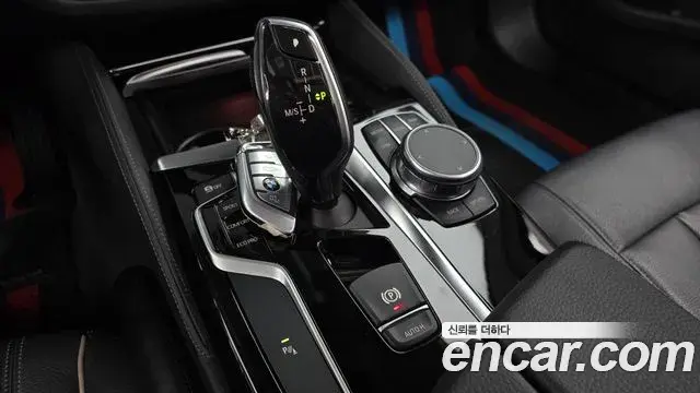 BMW 5 Series 2019 — Photo 2/20