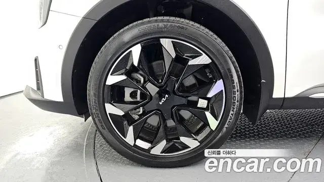 Kia Sorento 2023 — Şəkil 4/20