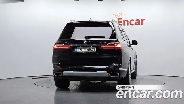 BMW X7 2020 — Şəkil 11/20