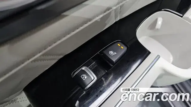 Kia Sorento 2022 — Фото 19/20