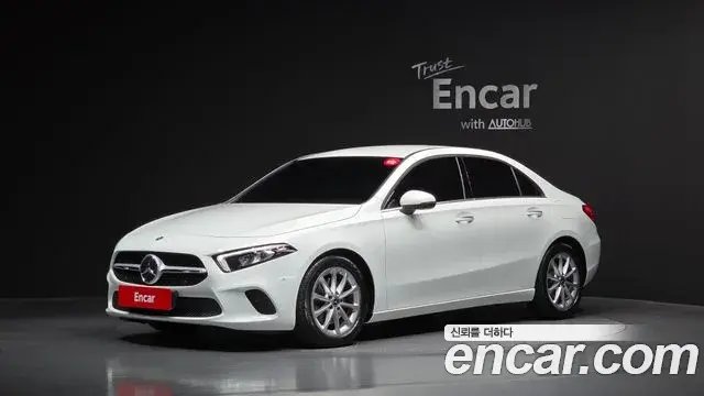 Mercedes-Benz A-Class 2020 — Photo 2/20