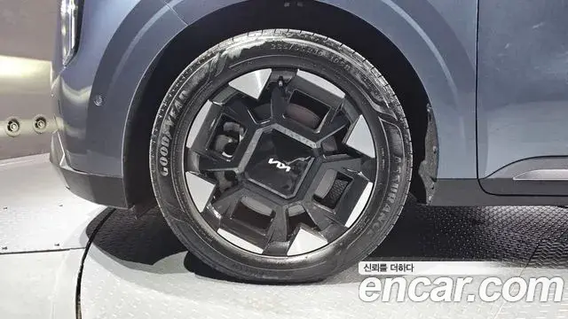 Kia Carnival 2024 — Photo 16/20