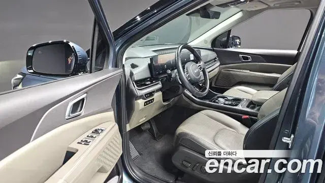 Kia Carnival 2024 — Photo 14/20