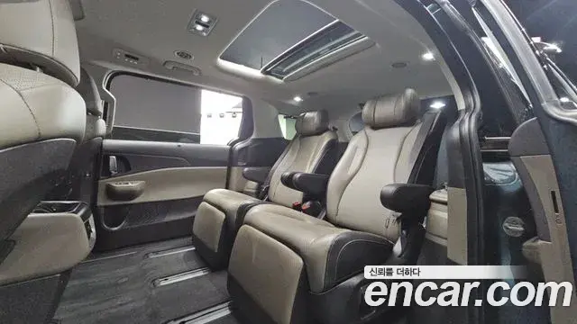 Kia Carnival 2024 — Photo 11/20