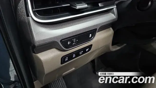 Kia Carnival 2024 — Photo 10/20