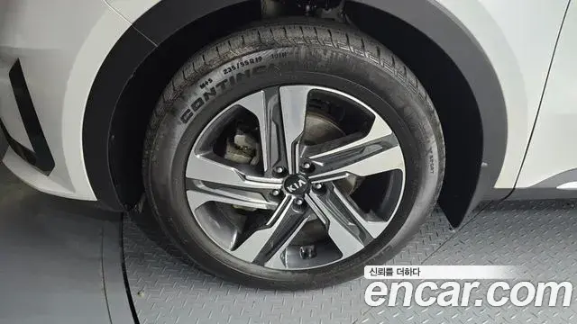 Kia Sorento 2020 — Фото 5/20
