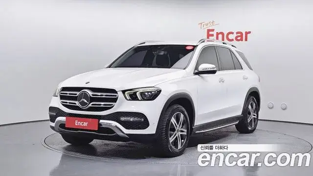 Mercedes-Benz GLE-Class 2019 — ფოტო 16/20